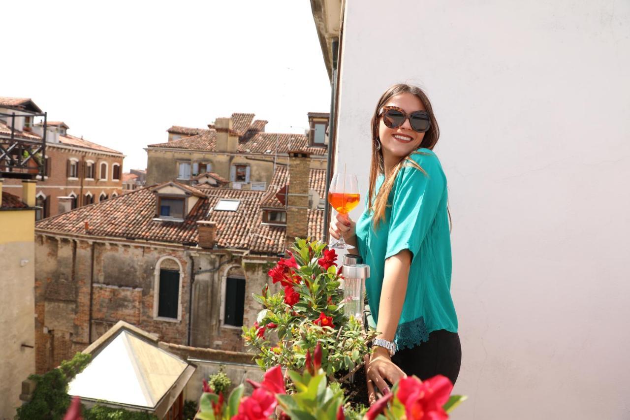 Elegant Terrace Apartment Near Piazza San Marco Last Floor No Lift Venecia Exterior foto