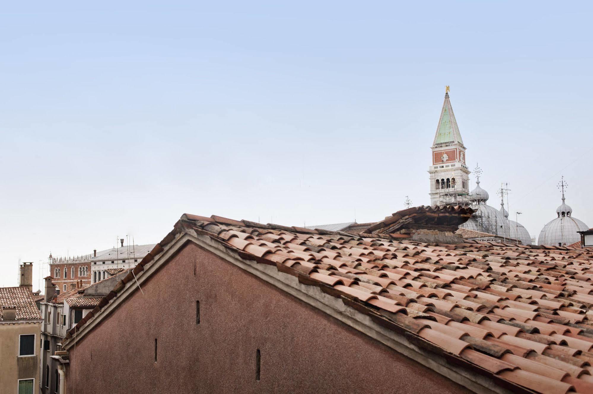 Elegant Terrace Apartment Near Piazza San Marco Last Floor No Lift Venecia Exterior foto