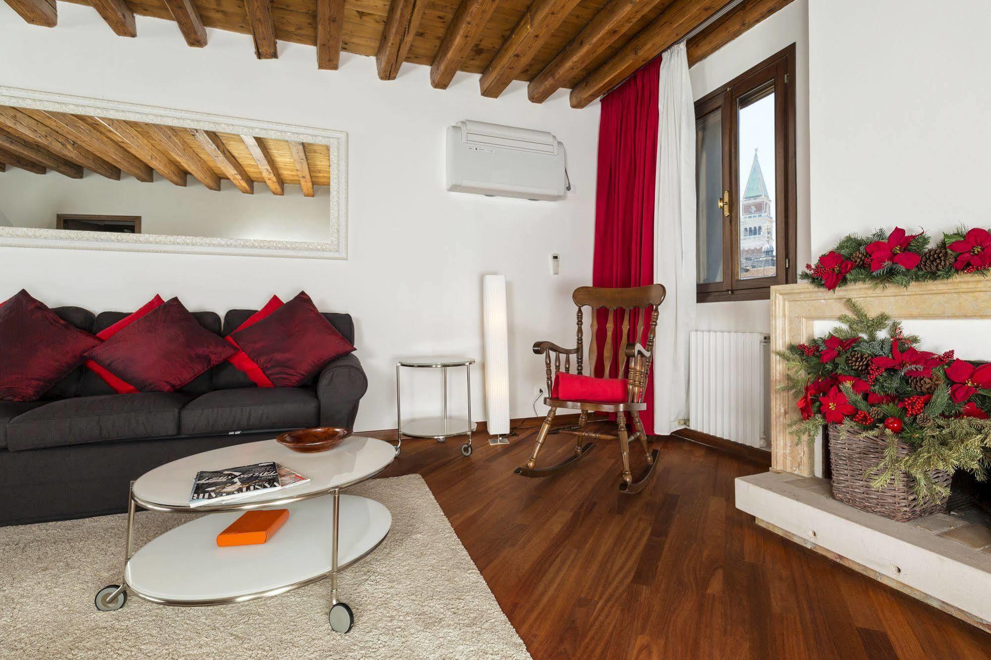 Elegant Terrace Apartment Near Piazza San Marco Last Floor No Lift Venecia Exterior foto